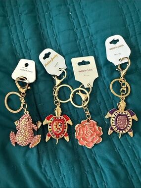 Summer Bag Charms. Gold Tone. Large/sturdy. One Per Purchase